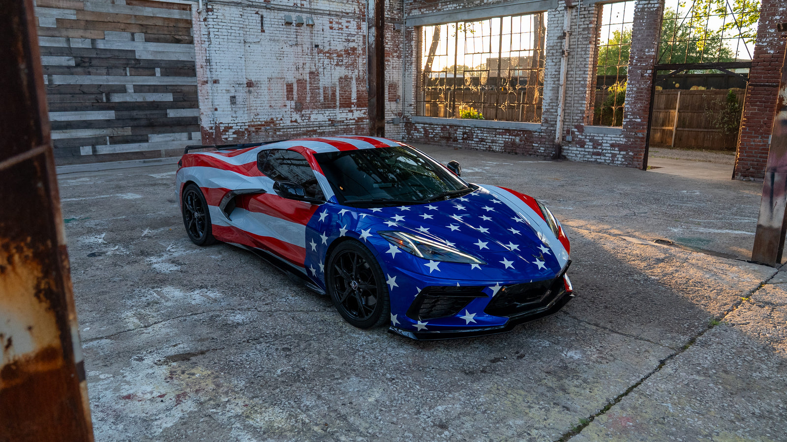 WIN C8 STINGRAY + 10K CASH!
